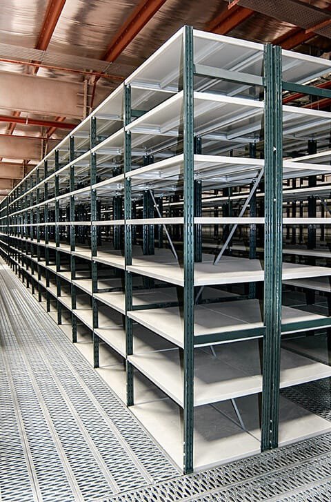 Scaffali per magazzino